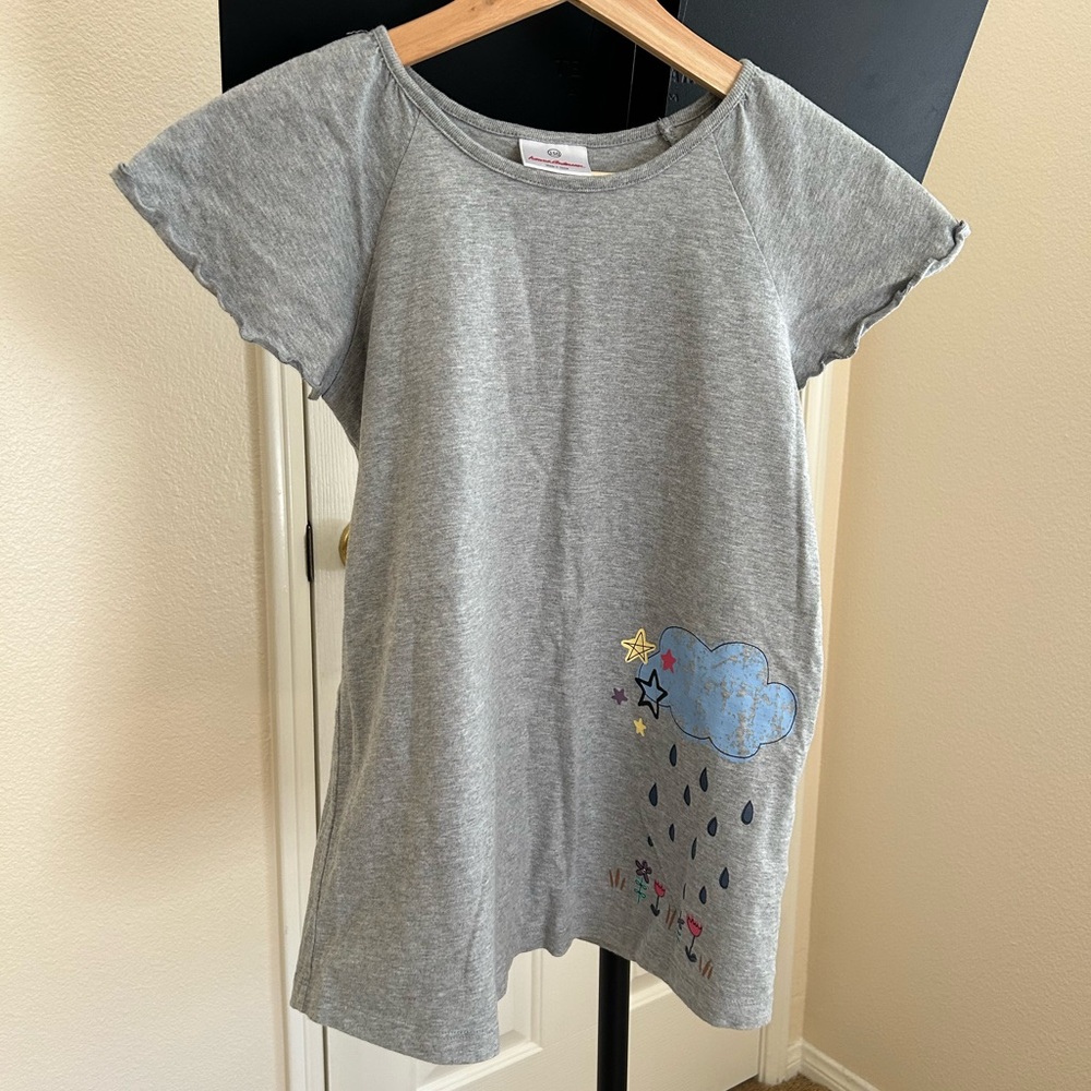 Hanna Andersson T-Shirt (Size 150)